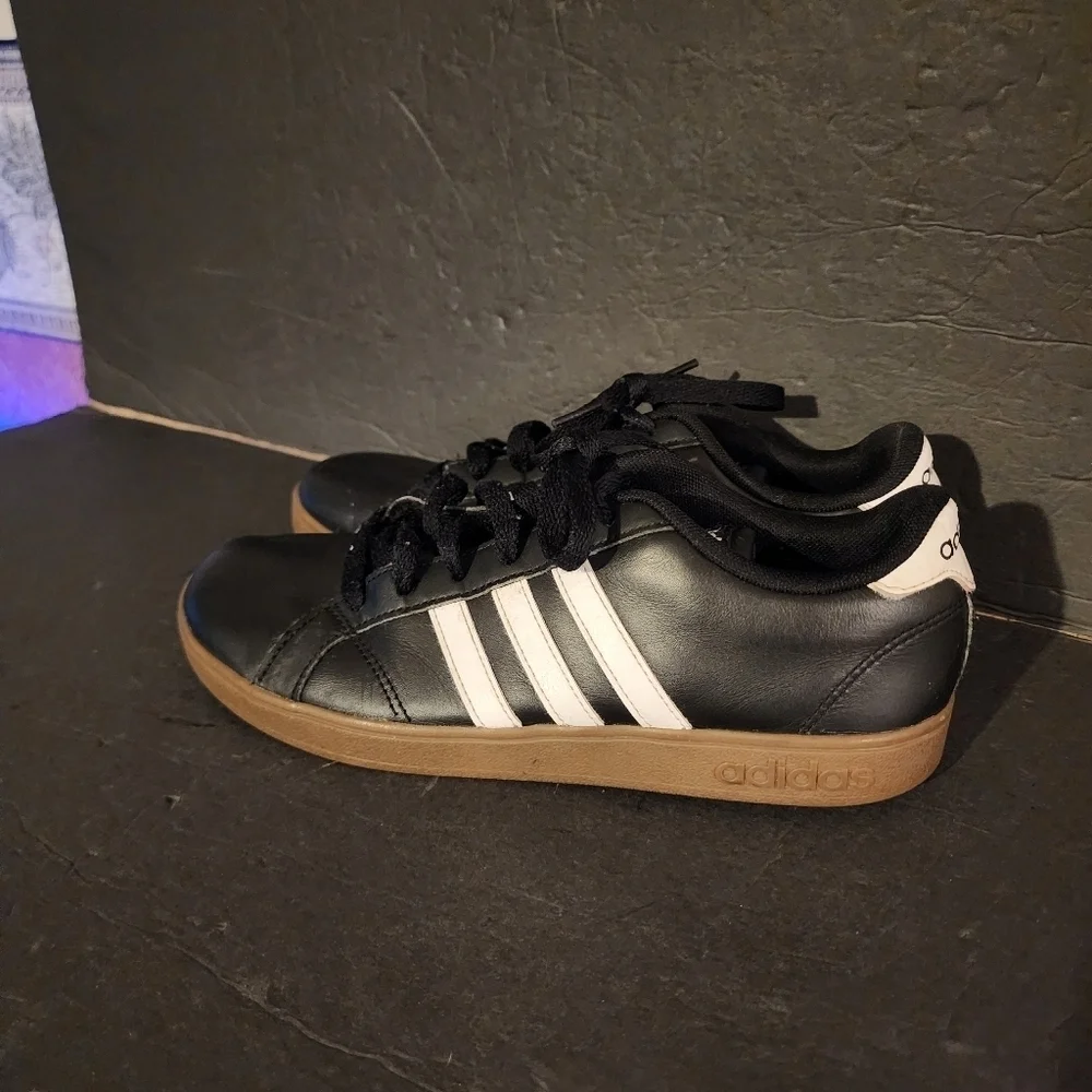 Adidas Baseline Youth Shoes Size 6 Black/White Gum